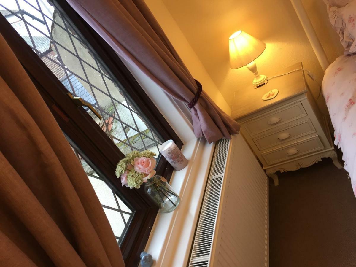 Browns Holiday Cottage Filey Bagian luar foto